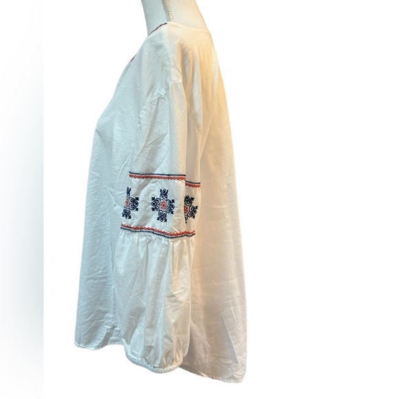 Host Pick! St. John’s Bay white cotton tunic w/blue & red accents.Size2X. Vneck. - Picture 5 of 13